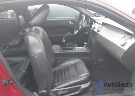 2006 Ford Mustang Gt z USA, uszkodzony, nr VIN 1ZVHT82H265227503